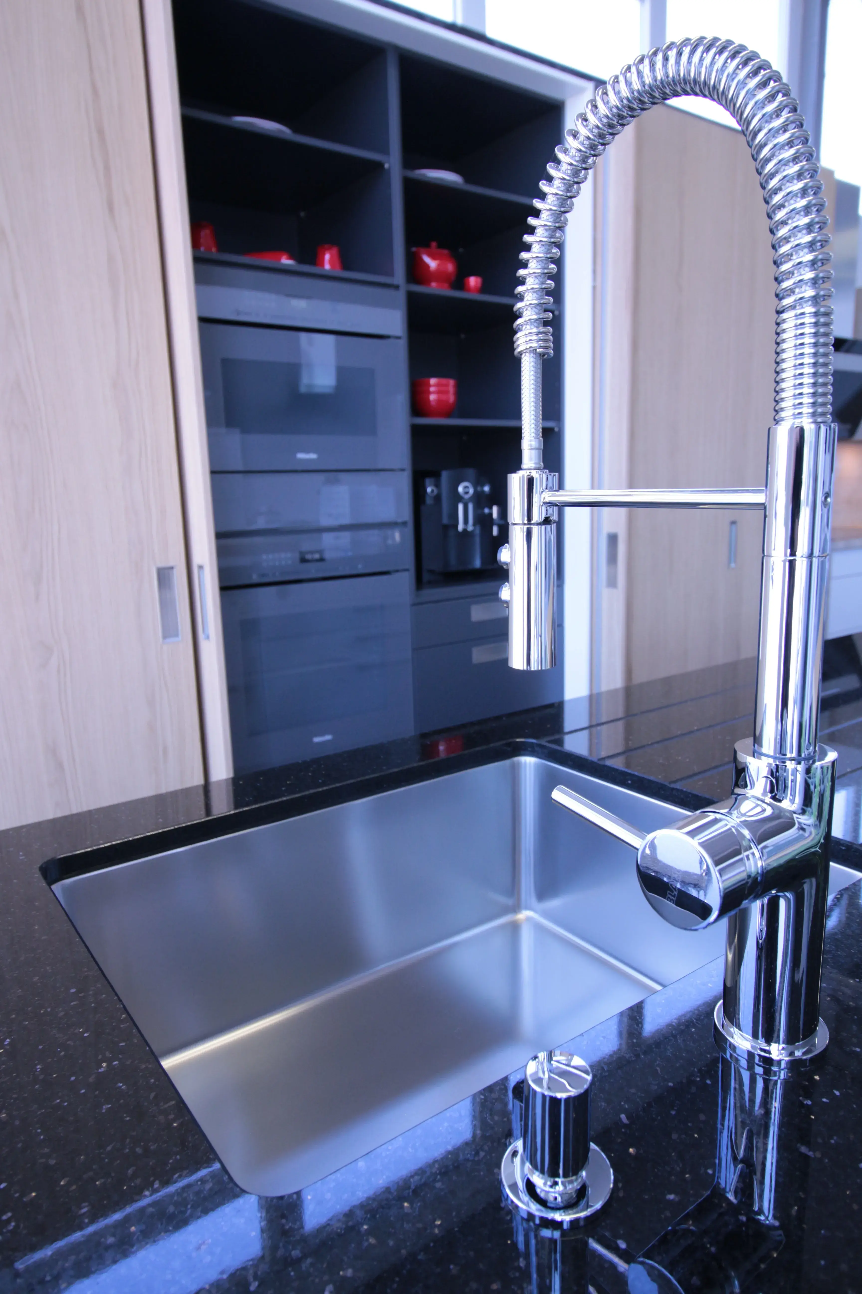 Flexible Armatur in der Küche - praktisch