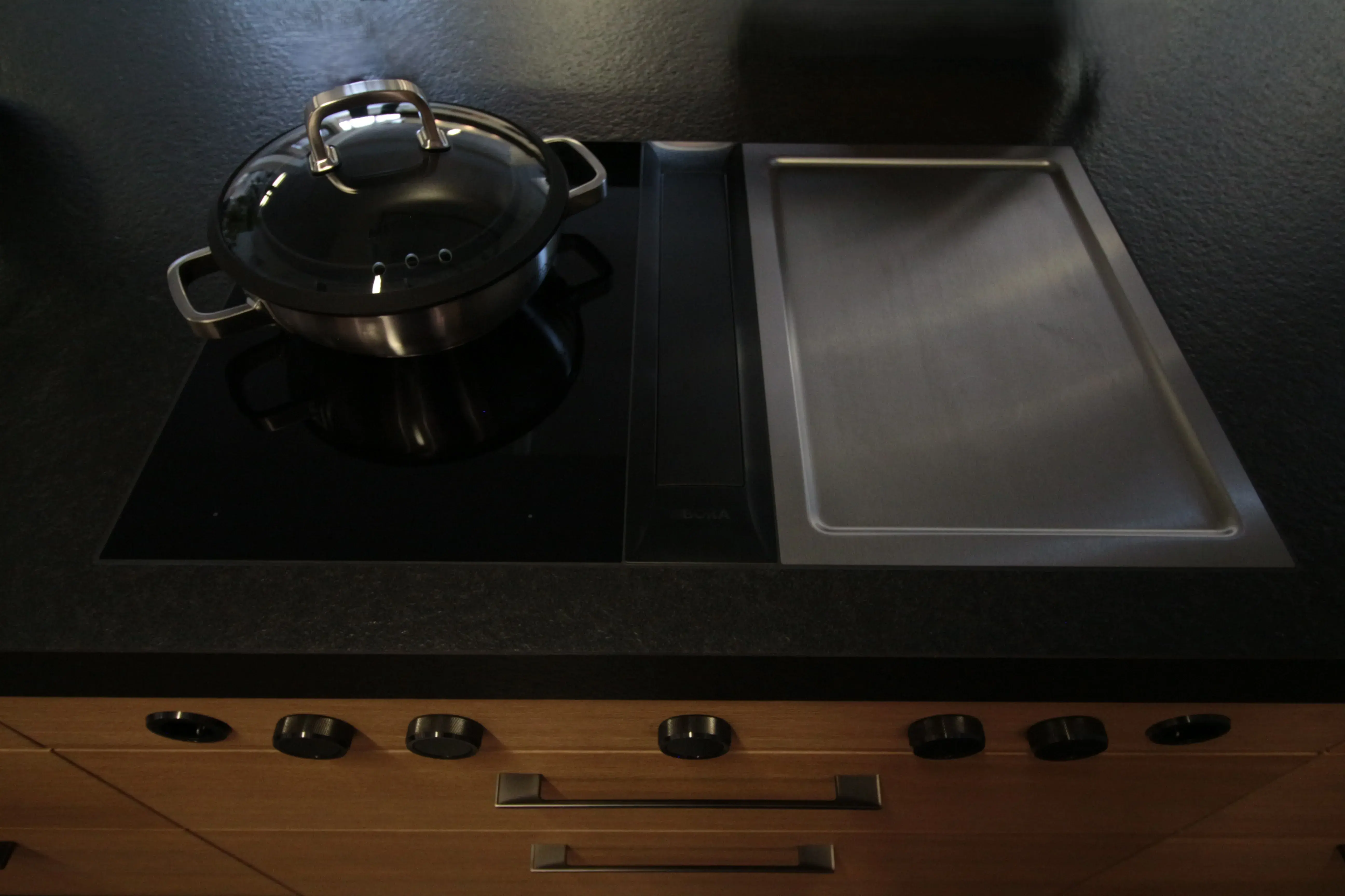 Kochfeld in der Holzküche