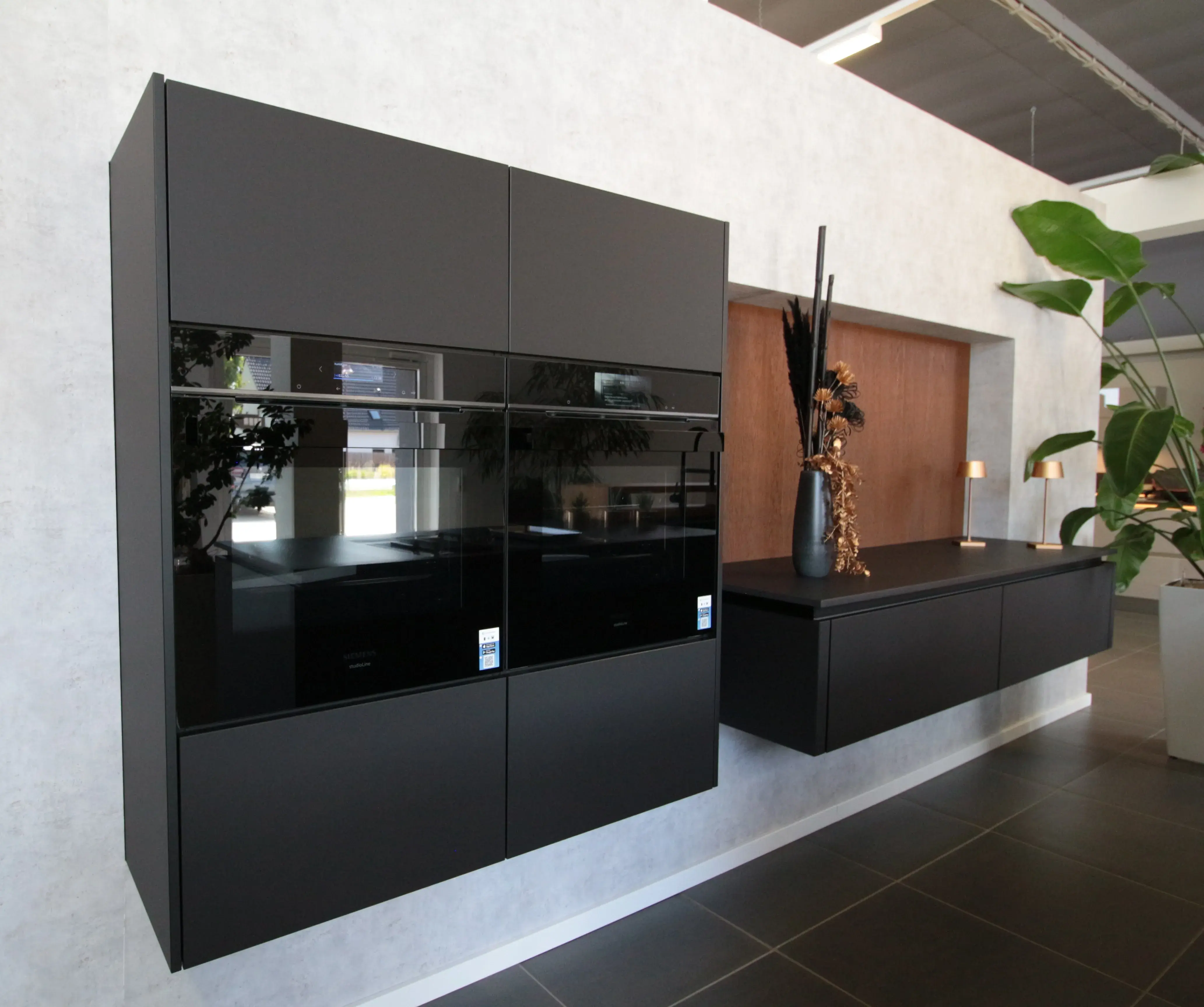 Schwebende Schrankelemente